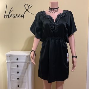 🌹Black Satin with Silver Trimmed Sleeves Dress.🌹
